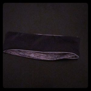 Lulu Lemon reflective running headband/ear warmer